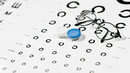 Copiii și ecranele: risc crescut de MIOPIE și tulburări de somn