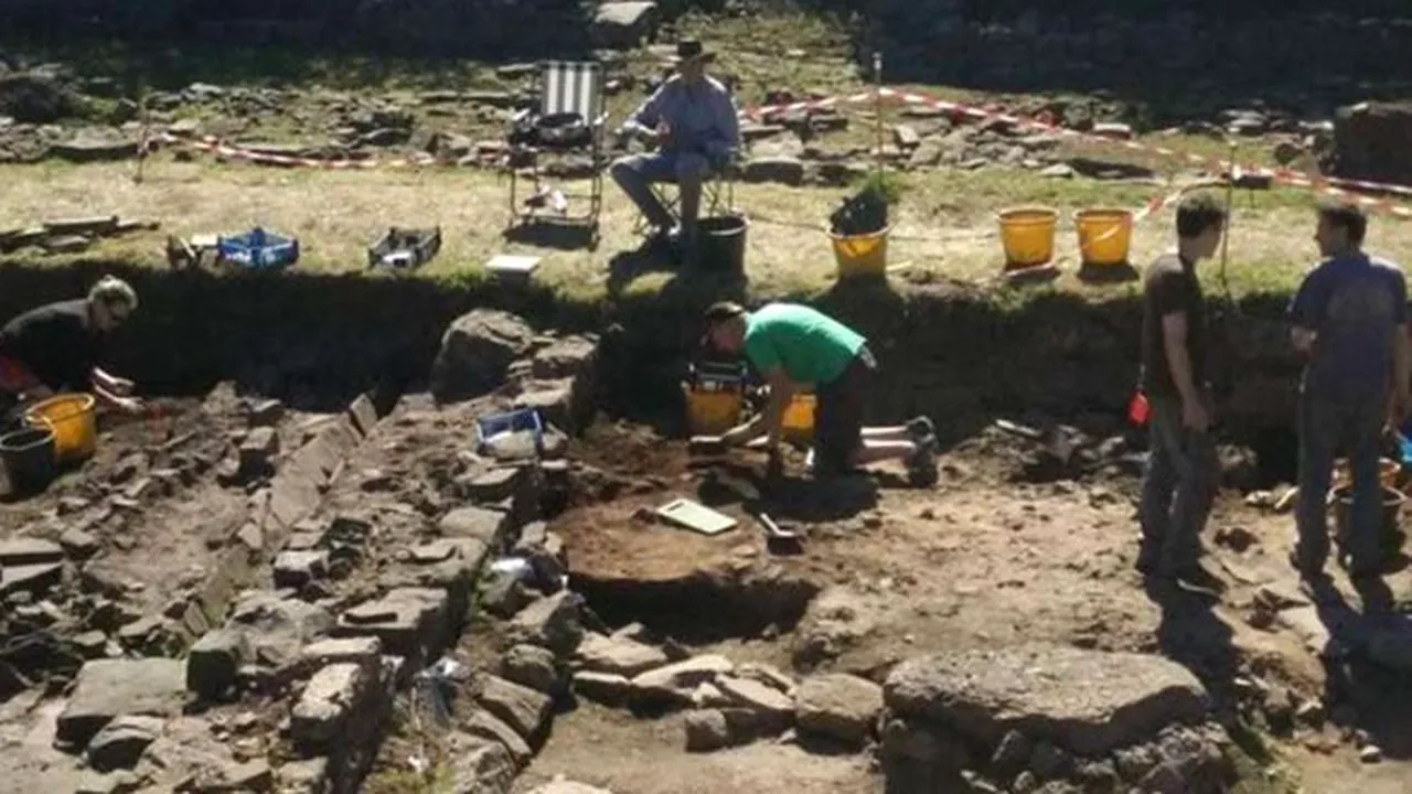 A investit toate economiile sale într-un teren, convins că acolo stă ascunsă o comoară. Descoperirea făcută de un scoțian i-a lăsat fără replică pe toți