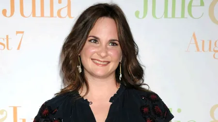 Scriitoarea Julie Powell, care a inspirat filmul „Julie & Julia”, a murit la 49 de ani