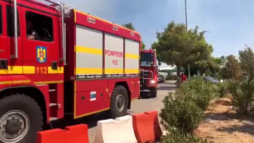 Pompierii români, trimiși să stingă incendiile din Grecia, au ajuns la Atena (VIDEO)