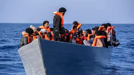 The Telegraph: Peste 50.000 de migranți ilegali și infractori străini au dispărut din evidențele autorităților britanice