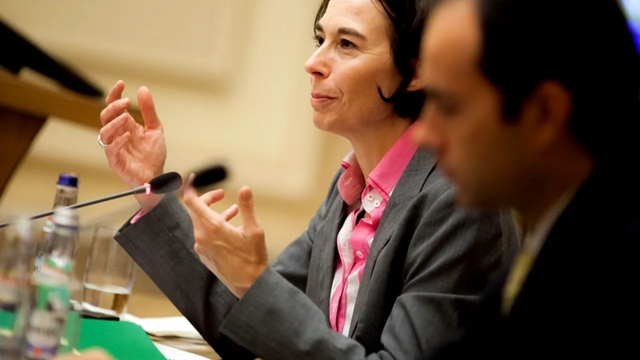 FMI vine în România pentru a discuta despre evaluarea acordului, acciza la carburanți și reformele economice