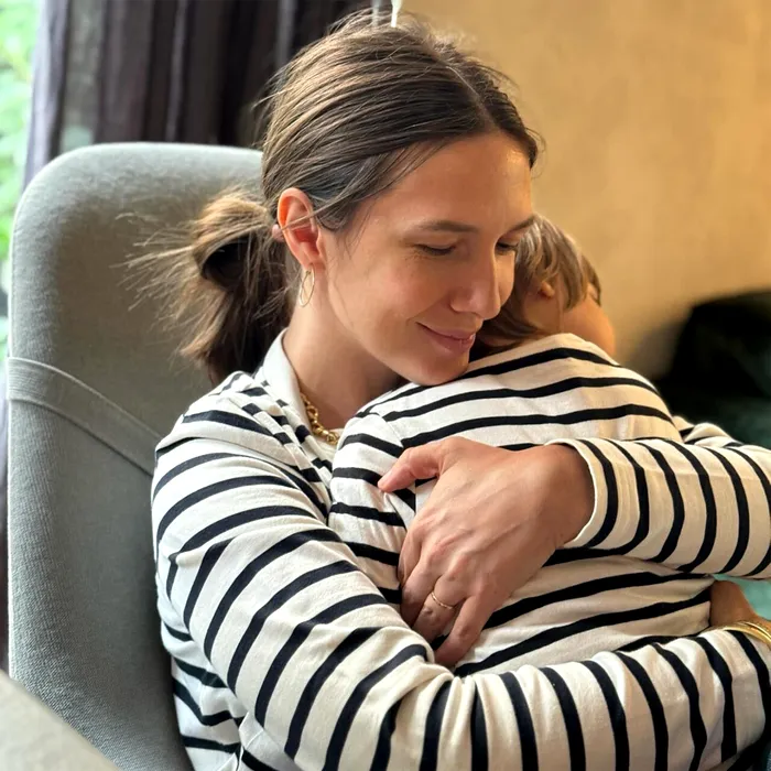 Suma este uriașă! Cât plătesc lunar Radu Vâlcan și Adela Popescu pentru școala privată a celor 3 copii