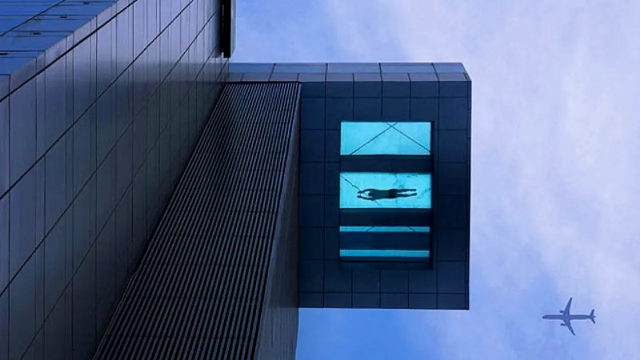 Un proiect extravagant: piscina suspendată deasupra orașului Shanghai 