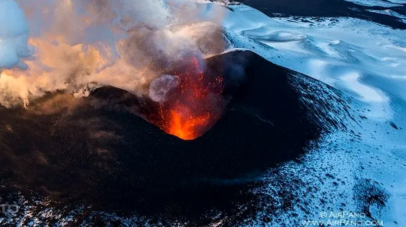 FOTO. Cea mai spectaculoasă fotografie cu un vulcan