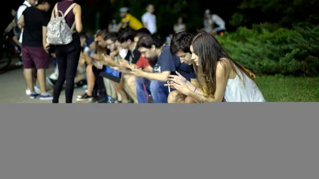 Problema cu care se confruntă 5 din 10 adolescenți: Își riscă sănătatea