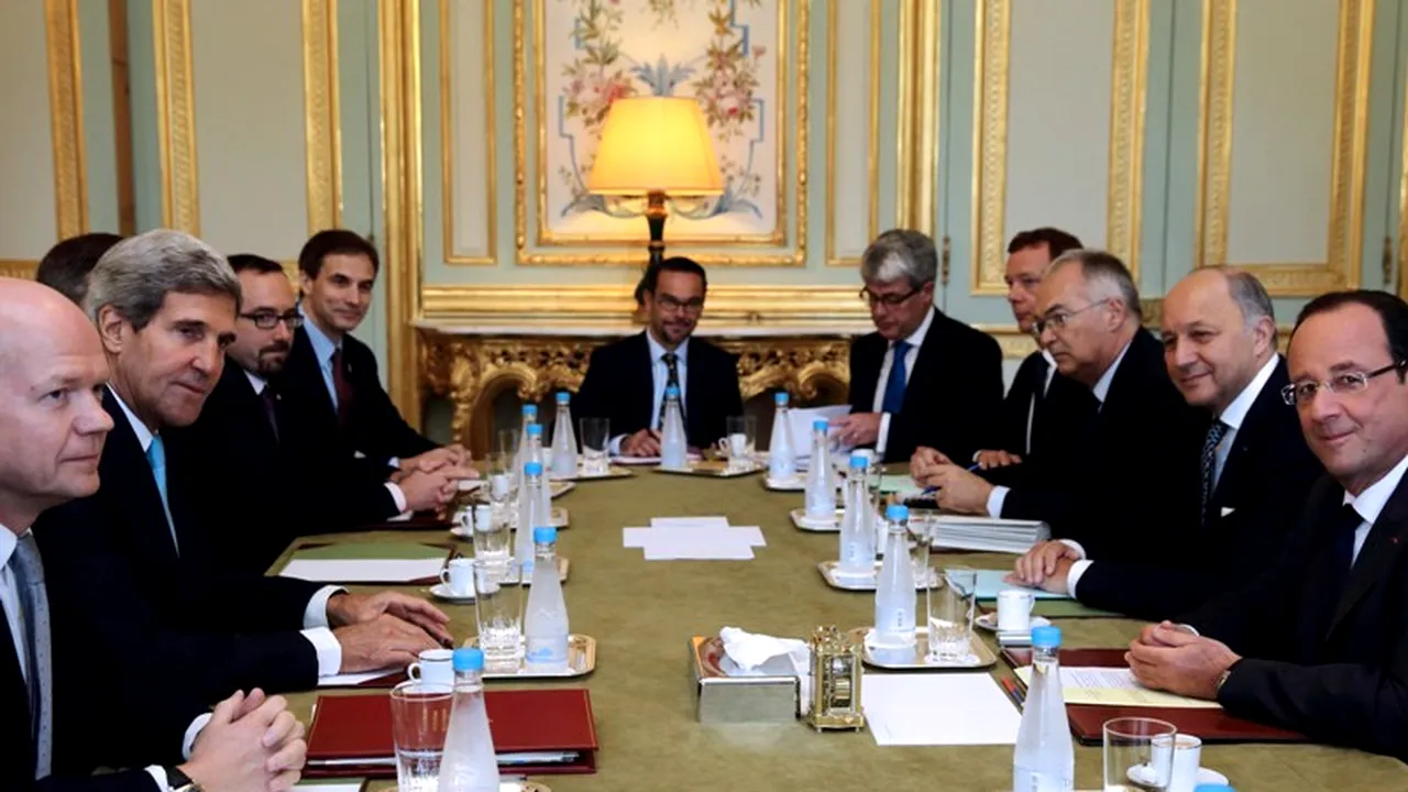 Miniștrii de Externe Kerry și Hague, la Paris pentru a stabili cu Hollande ce se va întâmpla în Siria