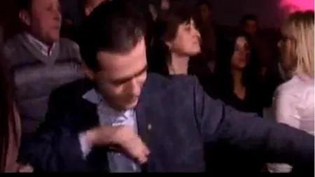 Fenomenul HAPPY, varianta cu politicieni. Un colaj cu Elena Udrea, Radu Mazăre și Victor Ponta. VIDEO