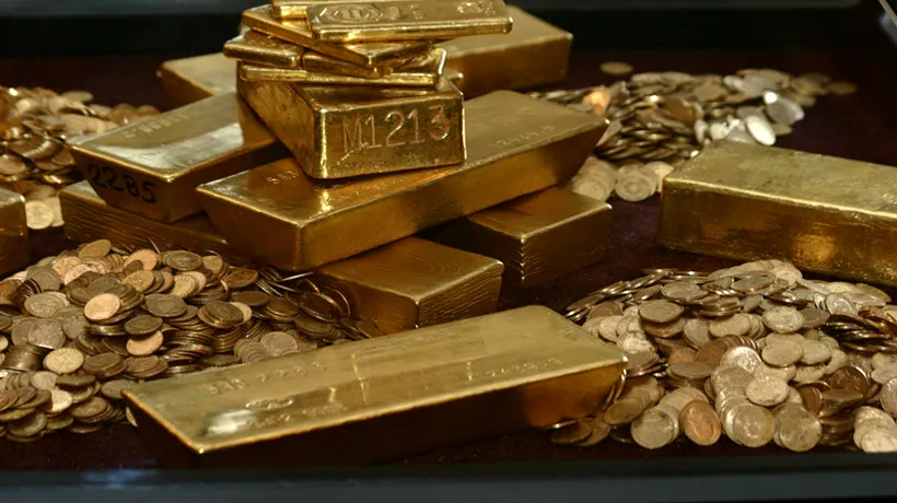 Cotația aurului își revine, după cea mai mare scădere începând din anii '80