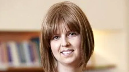 O femeie din Marea Britanie susține că mușcătura unui leu i-a salvat viața