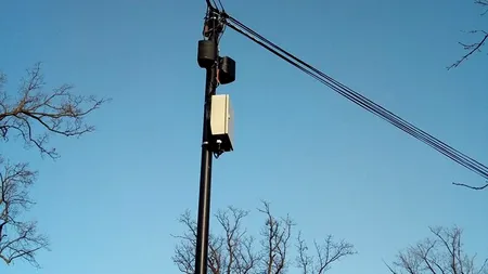 Mesaje PRO-REFERENDUM din boxele montate în Alexandria pentru relaxarea populației. Localnic: Mi se pare că-l aud pe CEAUȘESCU

