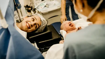 Caz unic în Italia! O femeie a născut la 58 de ani. Ce vârstă are tatăl bebelușului