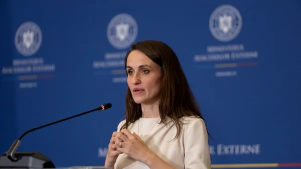 Oana Țoiu dă detalii despre cei 3 români blocați în telecabina din Italia. „Au fost evacuați și sunt într-o stare bună”