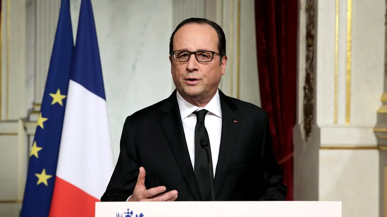 Francois Hollande decretează DOLIU național după atentatul contra revistei Charlie Hebdo