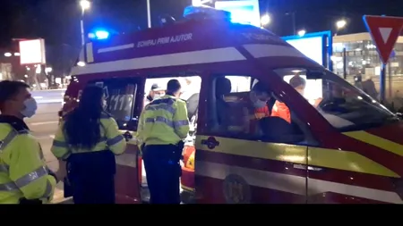 Tânăr bătut de patru indivizi, pe o stradă din Sectorul 4. După atac, agresorii au urcat în primul autobuz și s-au făcut nevăzuți (VIDEO)