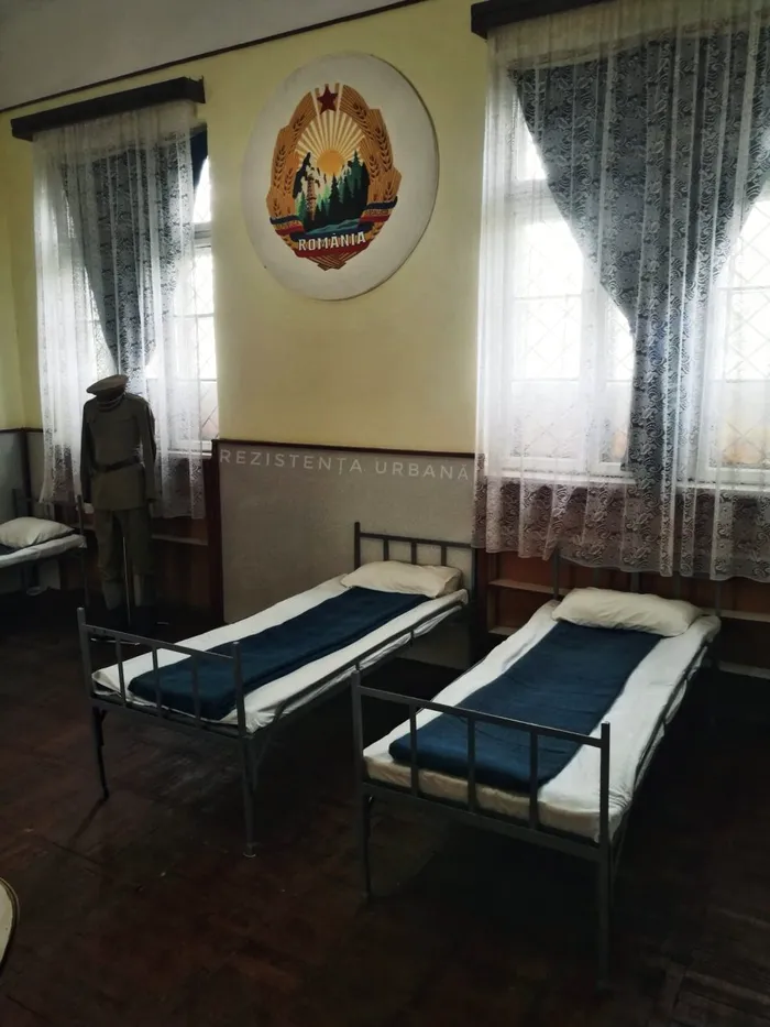 UM 01417, fosta Școală Superioară de Cavalerie 