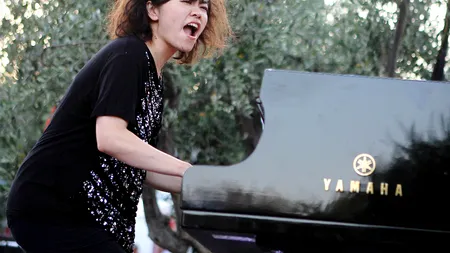 Pianista japoneză Hiromi aduce un spectacol inedit pe scena Sălii Radio din București