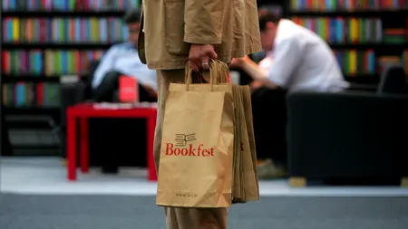 BOOKFEST 2012. Cel mai tânăr autor, în vârstă de 11 ani, își lansează prima carte