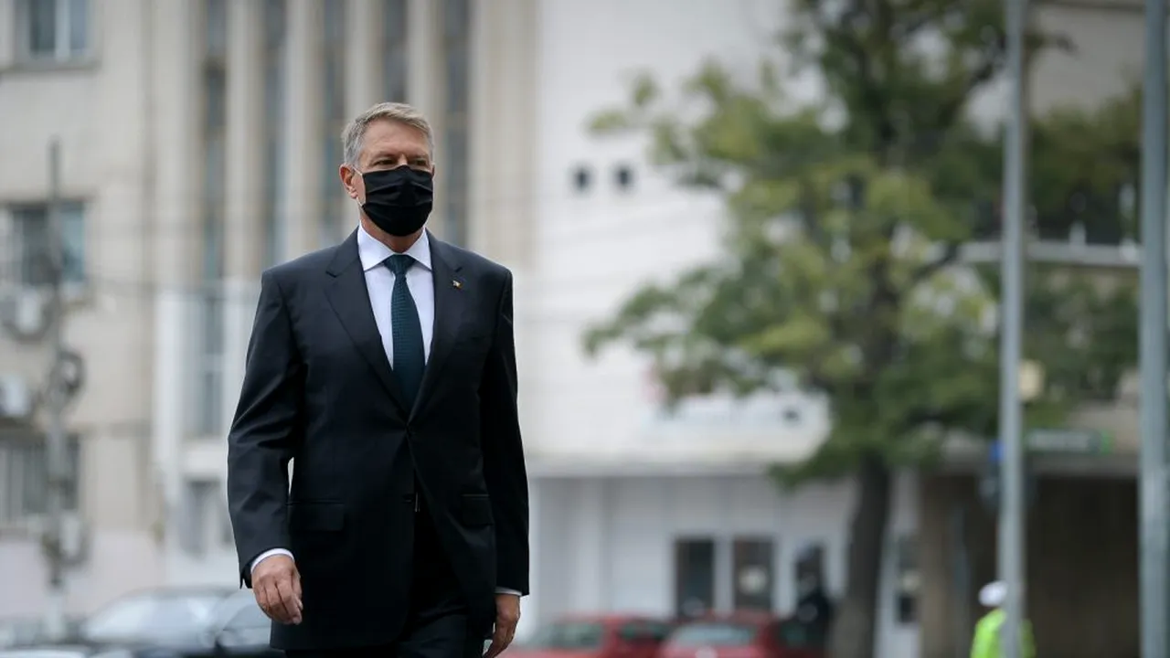 Klaus Iohannis, la ieșirea din biserică: Ne-am rugat pentru victimele incendiului din Neamț. / E clar că trebuie trase învățămintele