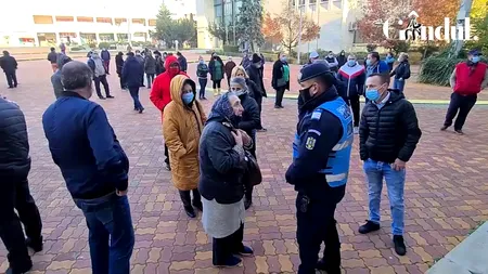 Proteste în Piața Crângași din București, dar și în alte 4 orașe din țară, împotriva restricțiilor impuse de autorități (VIDEO)