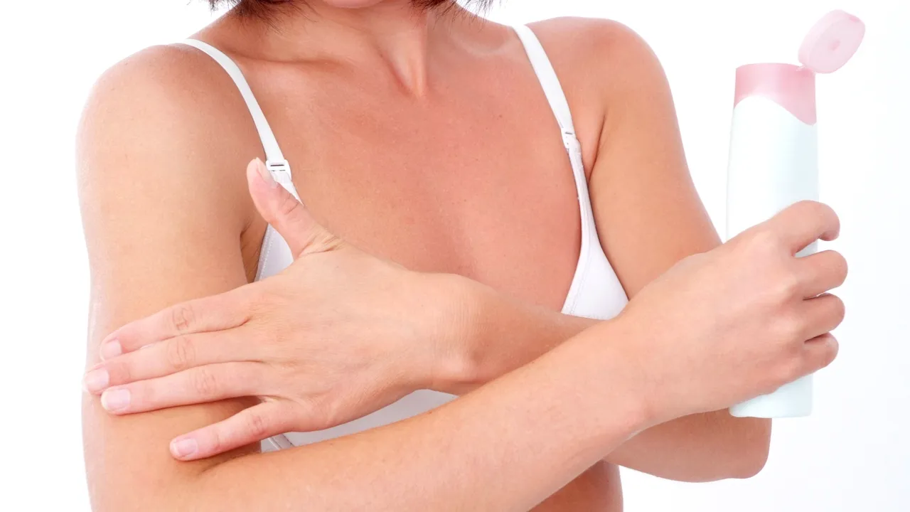 IRITAȚIA DE LA CĂLDURĂ: prevenție și tratamente. Nu lăsa o afecțiune de piele SĂ ÎȚI STRICE VACANȚA!