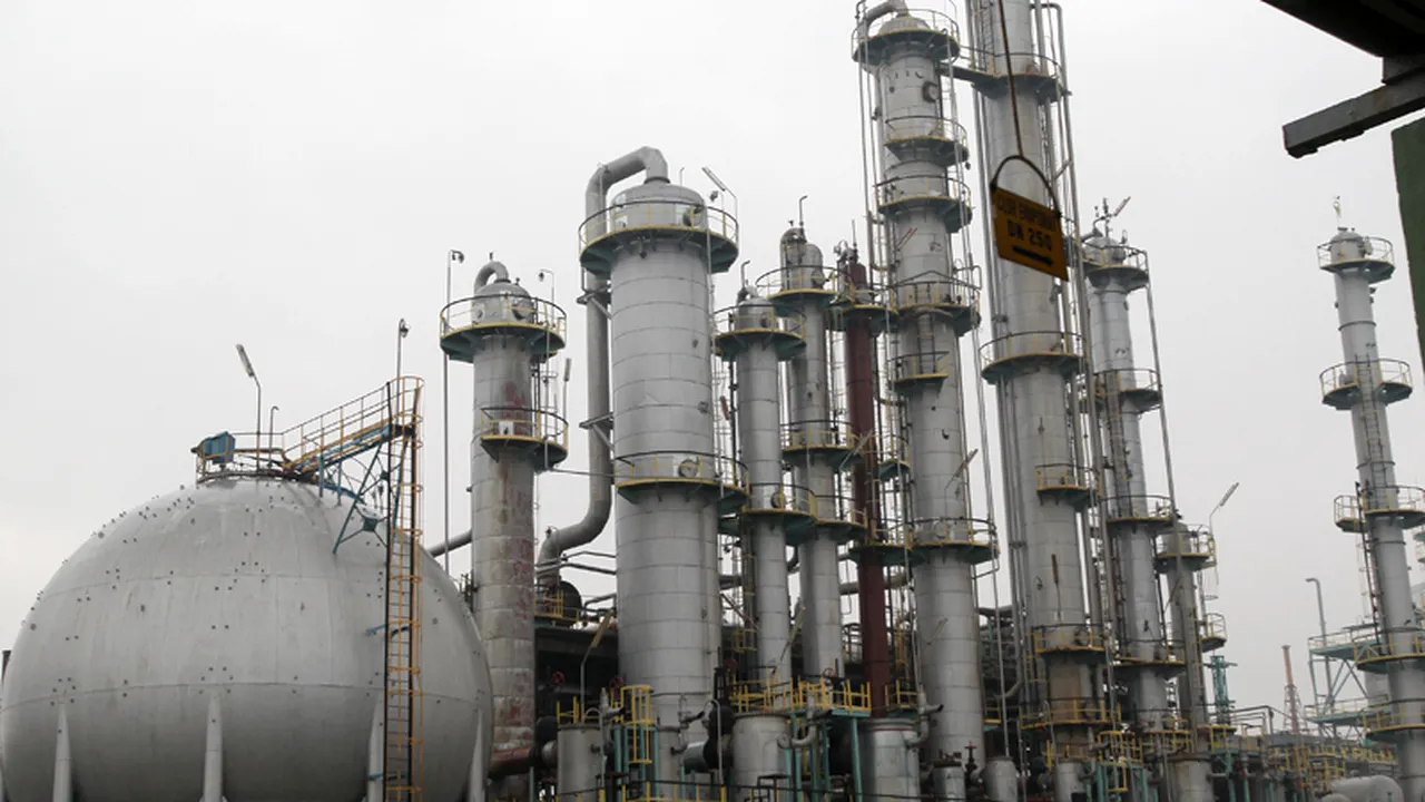 Guvernul s-a angajat la FMI că Oltchim intră în lichidare voluntară dacă privatizarea eșuează