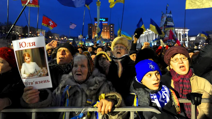 Sute de mii de oameni au ieșit în stradă la Kiev pentru UE, care a suspendat negocierile cu puterea ucraineană