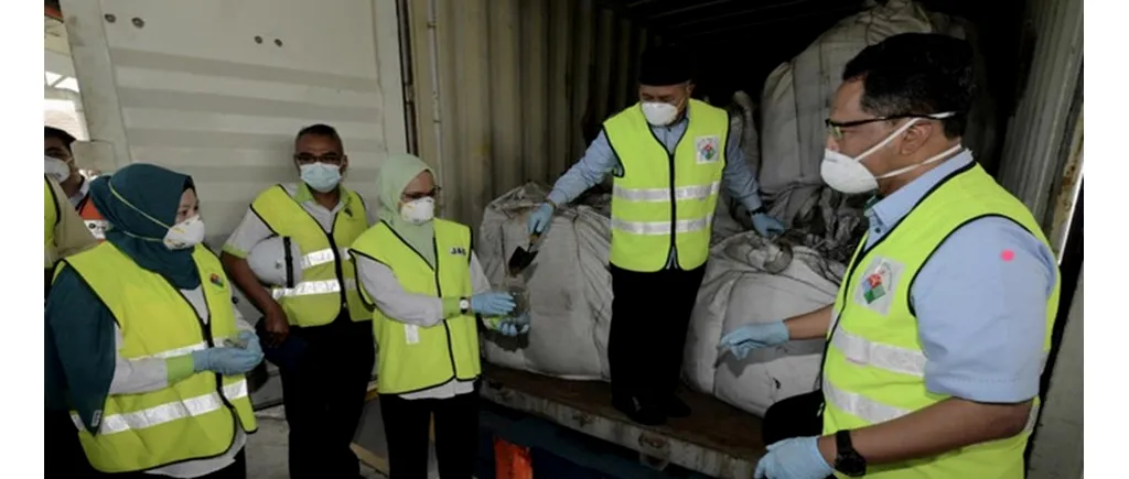EXCLUSIV. Descoperire-record de deșeuri toxice, în Malaysia. ANPM: Autoritățile nu au dovedit fără dubiu că cele 110 de containere aparțin unei companii din România
