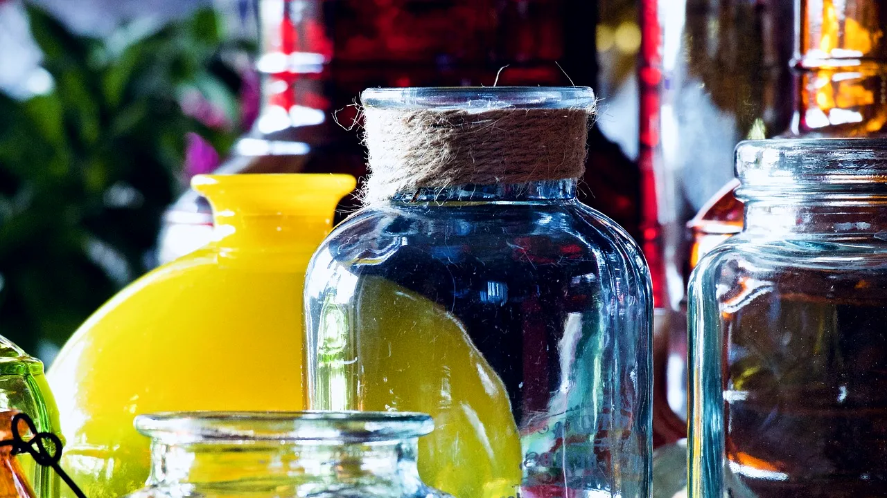 STERILIZAREA borcanelor de sticlă pentru dulceață și conserve: cât timp se țin în abur. Trucuri eficiente