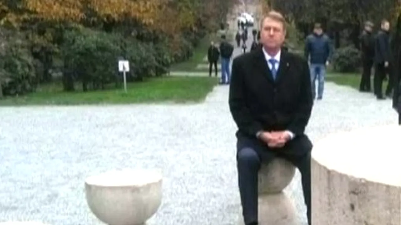 Reacția Primăriei Târgu Jiu, după ce Iohannis s-a așezat la Masa Tăcerii