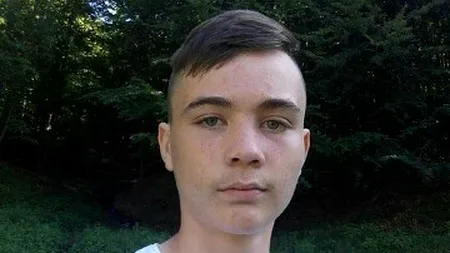Un elev a FUGIT de acasă după ce a luat o notă slabă la simulare. Mama băiatului: Suntem prin pădure, îl căutăm peste tot