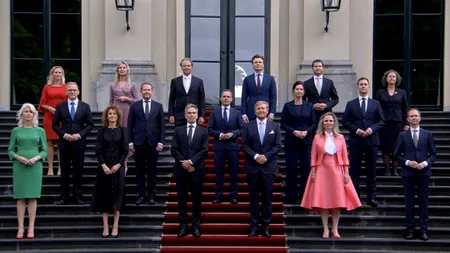 Noul GUVERN din Olanda, instalat la peste jumătate de an de la alegeri. Cine e Dick Schoof, premierul care îi ia locul lui Mark Rutte