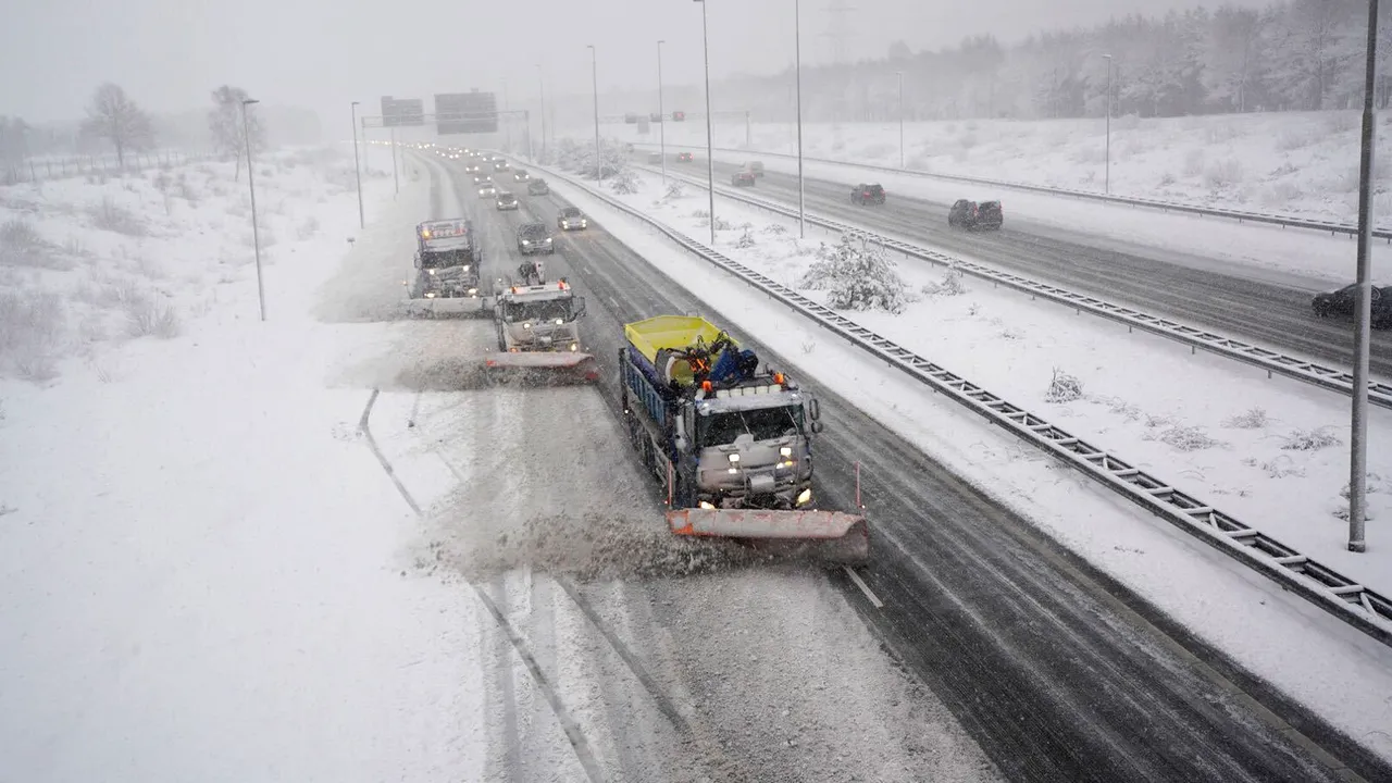 Avertisment pentru toți românii care merg în Franța, Olanda și Belgia: cod roșu și portocaliu de ninsori