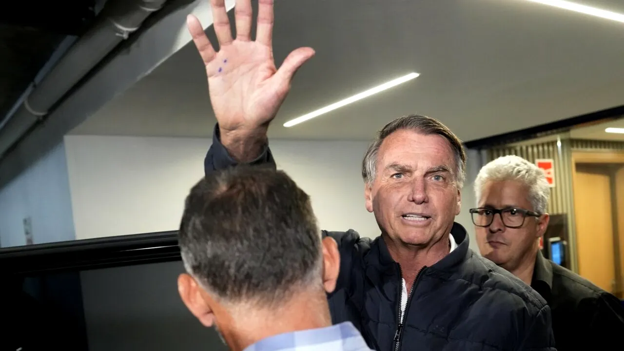 Jair Bolsonaro scapă momentan de ÎNCHISOARE. Fostul președinte al Braziliei este judecat în continuare pentru tentativă de lovitură de stat