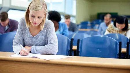 Definitivat 2025. Rata de participare la proba scrisă: 93,2%. Nouă candidaţi au fost eliminaţi din examen