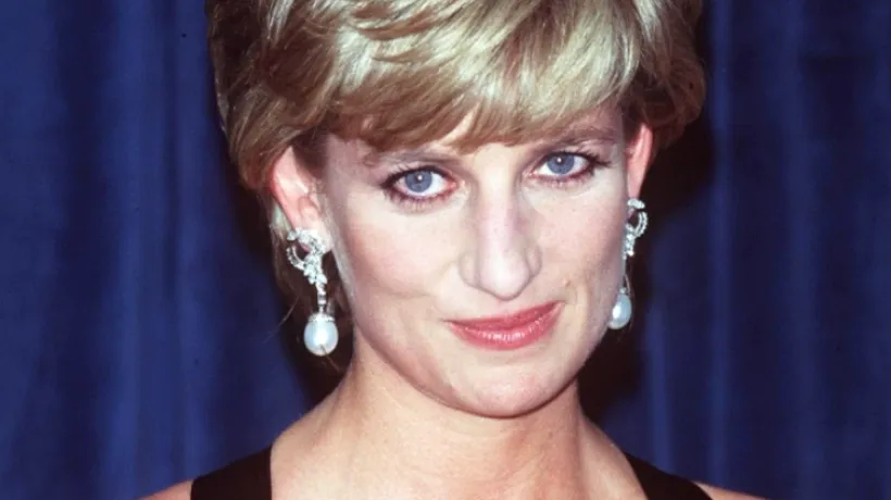 FOTO. Cele mai frumoase rochii ale Prințesei Diana vor fi scoase la licitație. Cum arată și cât valorează ținutele princiare