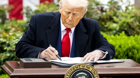 Secretarul american al Comerțului insistă că Trump va menține taxele vamale /„Este REORDONAREA comerțului mondial”