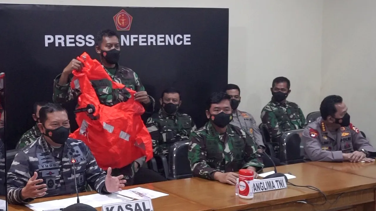 Au apărut primele imagini cu submarinul indonezian care dispăruse în Marea Bali