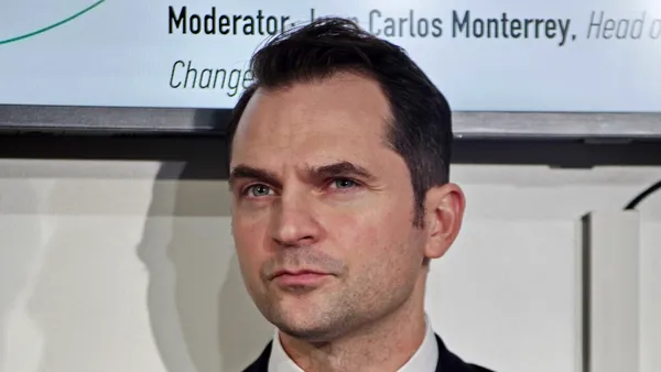 Sebastian Burduja, despre tăierile salariale din energie: Jos Comunismul! Soluția este o abordare necruțătoare cu sinecuriștii incompetenți și corupți