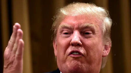 Îngrijorat, Donald Trump vrea să îl angajeze pe avocatul care l-a salvat pe Bill Clinton în procedura destituirii