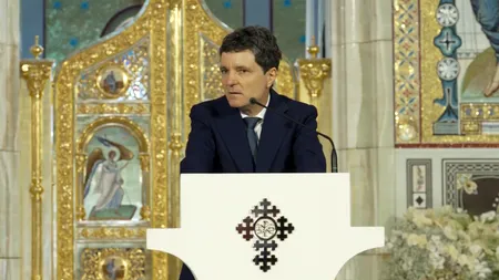 Nicușor Dan, predică politică din fața altarului Catedralei Mântuirii Neamului, la Întâlnirea Internațională a Tinerilor Ortodocși. Spune că spațiul public este acaparat de farisei, defetiști și demagogi. Președintele invită la un 