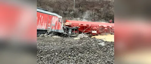 Accident feroviar în Vrancea. Două trenuri încărcate cu cereale s-au ciocnit