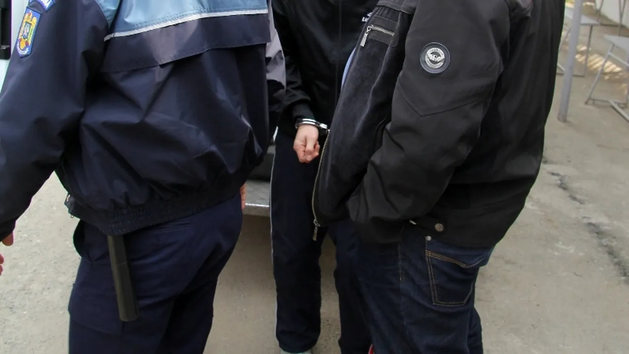 Tânără de 19 ani din Brașov, gravidă, ucisă pe stradă de către iubit, care a înjunghiat-o cu o foarfecă
