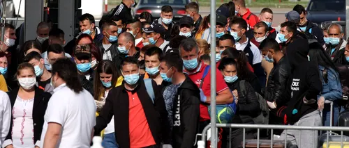 REPORTAJ. Peste 200 de români au plecat cu o cursă specială din Otopeni la muncă în Marea Britanie: „Nu coronavirusul ne omoară, ci foamea”