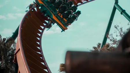 O femeie a murit într-un rollercoaster din SUA