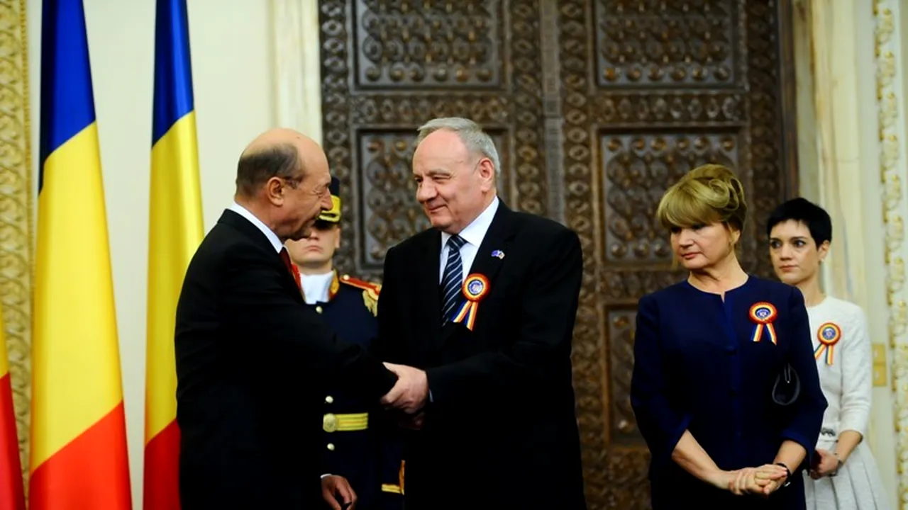 Traian Băsescu: 