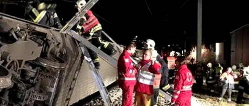 Două trenuri s-au ciocnit în apropiere de Viena. Zeci de oameni sunt răniți. GALERIE FOTO