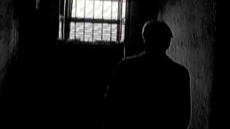 La Peciu Nou, lângă Timișoara, torționarul Constantin Istrate trăiește ca o mumie în cavou, sub paza strictă a soției: „Plecați, dracului, acasă! Istrate e mort. Lăsați-l să doarmă-n pace!