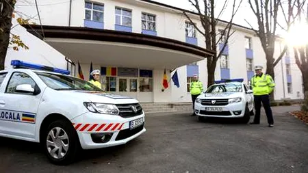 Doi polițiști locali reținuți pentru complicitate cu spărgătorii de mașini