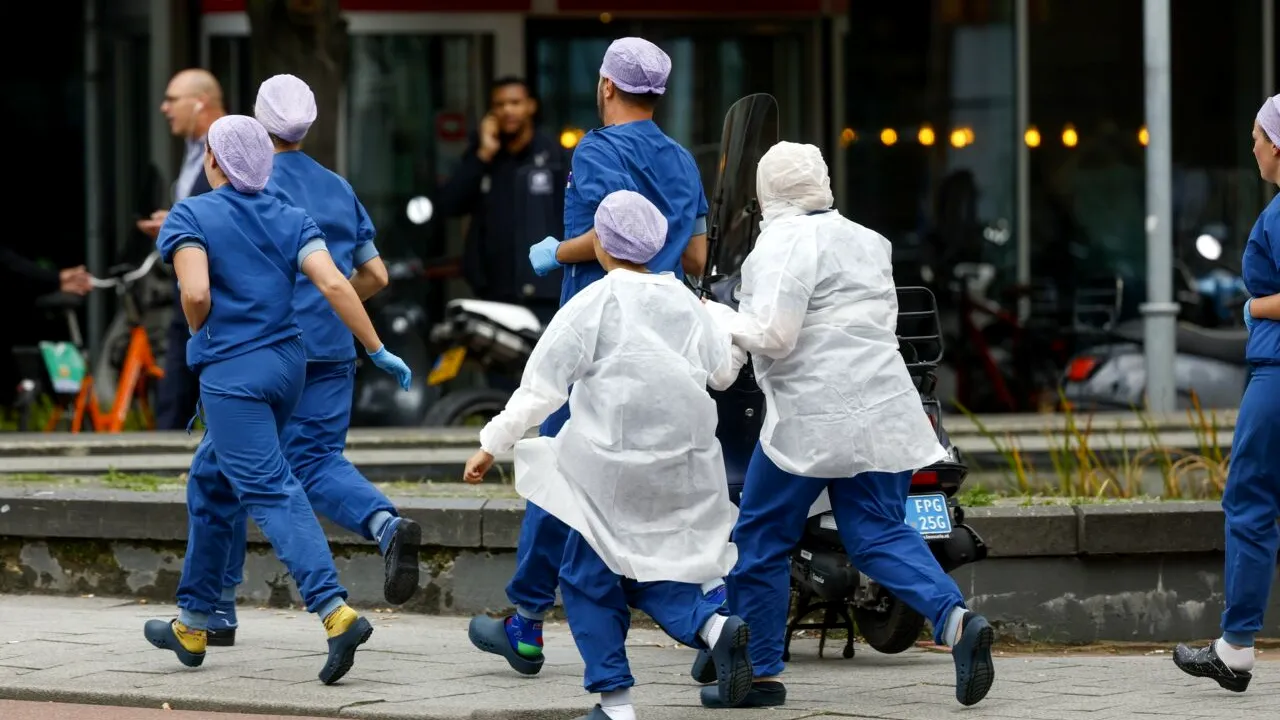 Cel puțin trei morți în urma unor atacuri armate comise în orașul olandez Rotterdam